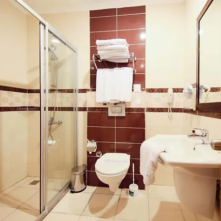 Grand Atilla Hotell 4*